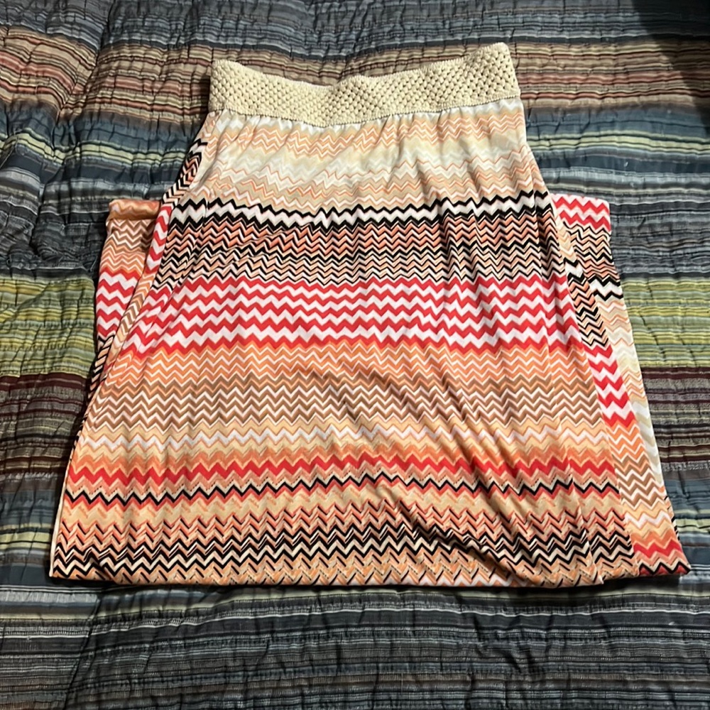 Ladies Bobbie Brooks floor length skirt
